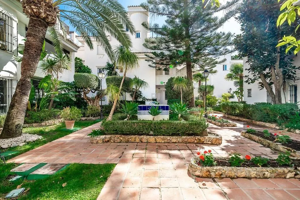 By Riva - Stylish 3 Bedroom Luxury Apartment In Los Naranjos De Marbella Spain