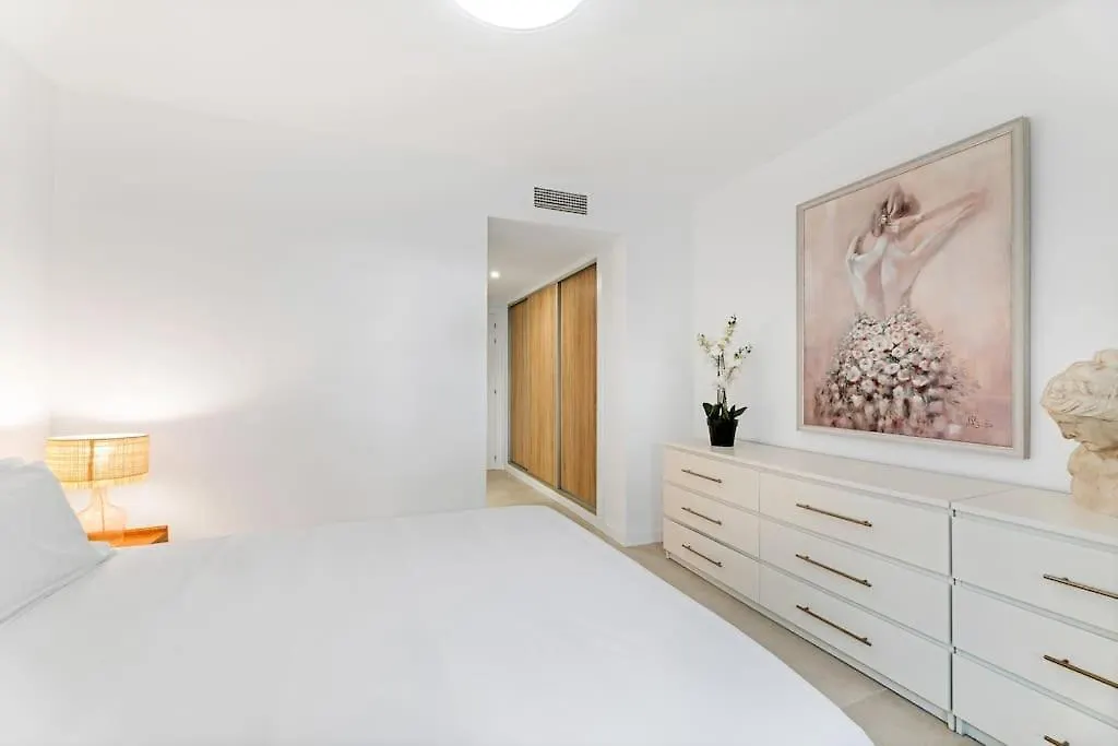 By Riva - Stylish 3 Bedroom Luxury Apartment In Los Naranjos De Μαρμπέλλα
